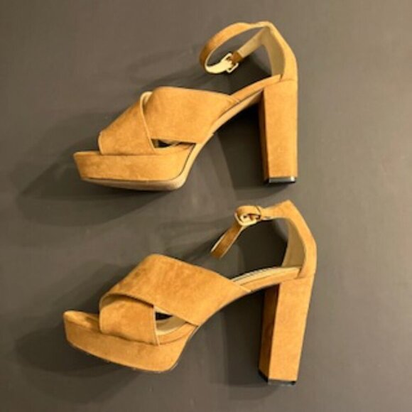 BCBGeneration platform chunky heel camel suede shoe Size 9 - Picture 2 of 7